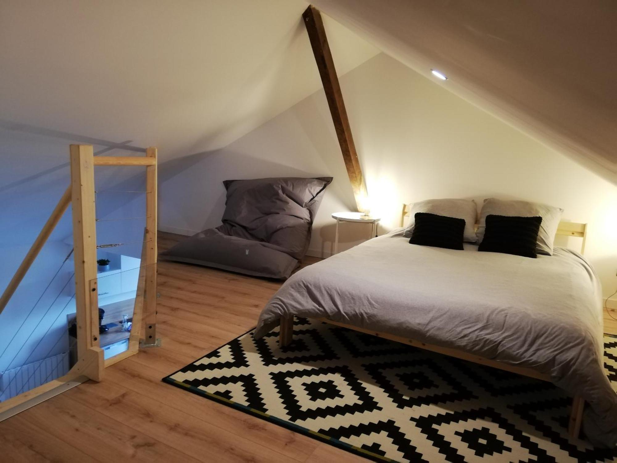 T2 Duplex Segre - Hyper Centre - Wifi - Netflix Appartement Buitenkant foto